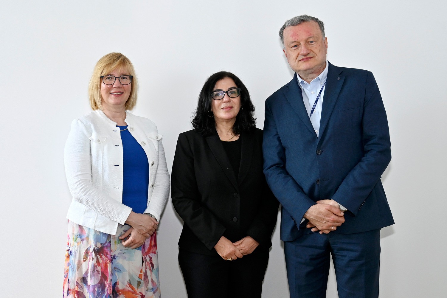 From the left: Dr. Irena Stará, Prof. Irit Sagi, Prof. Jan Konvalinka (Photo: Michal Hoskovec / IOCB Prague)